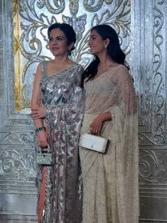 मनीष मल्होत्रा की दिवाली पार्टी: सास नीता अंबानी का हाथ थामे पहुंचीं राधिका मर्चेंट, साड़ी में लूट ली लाइमलाइट