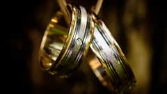 Diwali 2025 Gold: दिवाली पर सोना खरीदने का बना रहे हैं प्लान, जानें कितने कैरेट में कौन-सी ज्वेलरी रहेगी टिकाऊ?