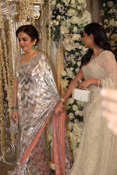 राधिका मर्चेंट के लुक की हो रही थी तारीफ, उसी बीच सामने आई श्लोका मेहता की खूबसूरत तस्वीरें