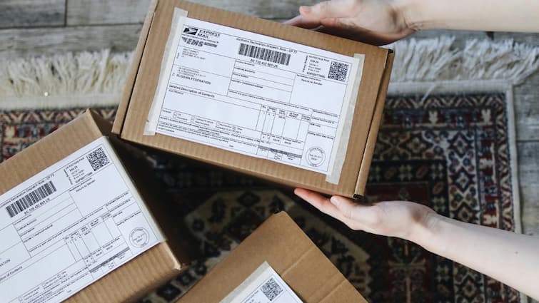 <div>India To Resume All Int'l Postal Services To USA From Oct 15; Customs Duties To Be Collected Upfront</div>