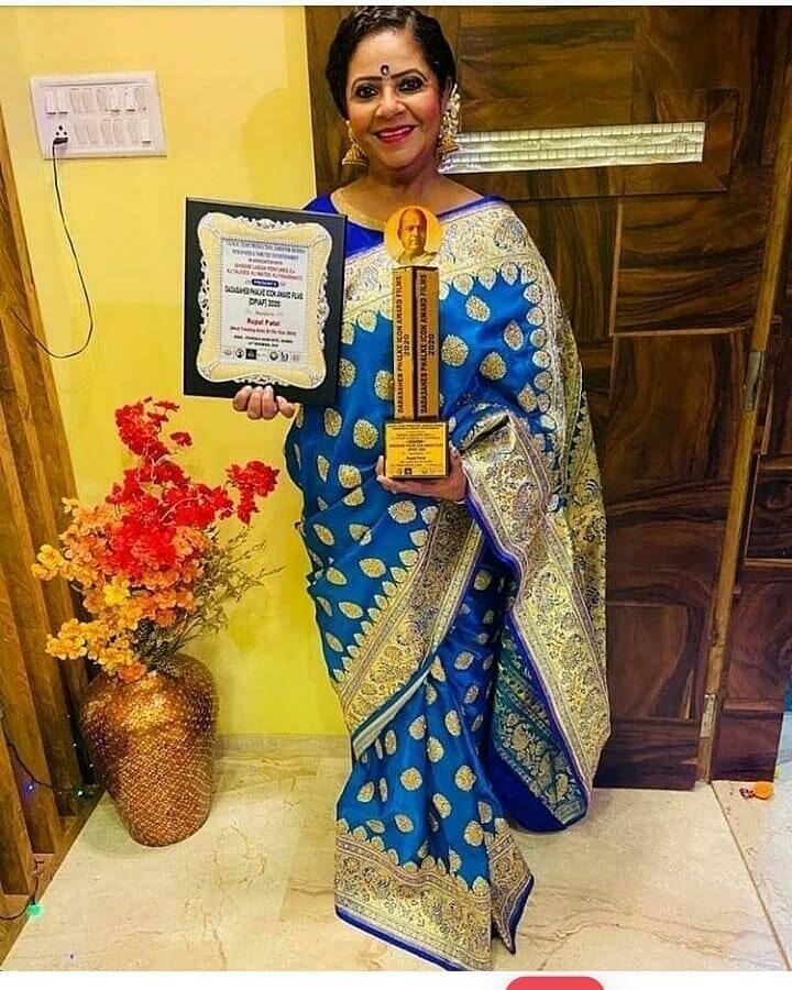 रुपल पटेल यांना त्यांच्या कामासाठी पंतप्रधान नरेंद्र मोदी यांच्याकडून एकदा नाही तर दोनदा हा सन्मान मिळाला आहे.