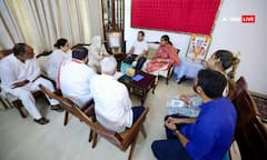 IPS अधिकारी पूरन कुमार के परिवार से मिलकर बोले राहुल गांधी, 'परिवार दबाव में है, जल्द...'