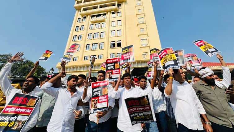 <div>Indian Youth Congress Protests In Delhi Seeking Justice For Kerala Techie's Suicide</div>