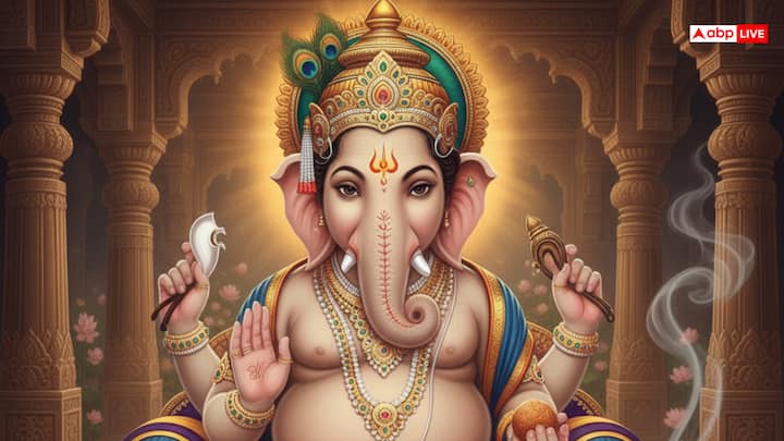 गणेश जी हिंदू धर्म के प्रमुख देवता हैं, जिन्हें विघ्नहर्ता (बाधाओं को दूर करने वाला) माना जाता है, और वे शिव और पार्वती के पुत्र हैं. उन्हें ज्ञान, बुद्धि, कला और विज्ञान के संरक्षक के रूप में पूजा जाता है और किसी भी शुभ कार्य की शुरुआत से पहले उनकी पूजा की जाती है. हाथी जैसा सिर, एक दांत और बड़ा पेट उनकी प्रमुख पहचान है.