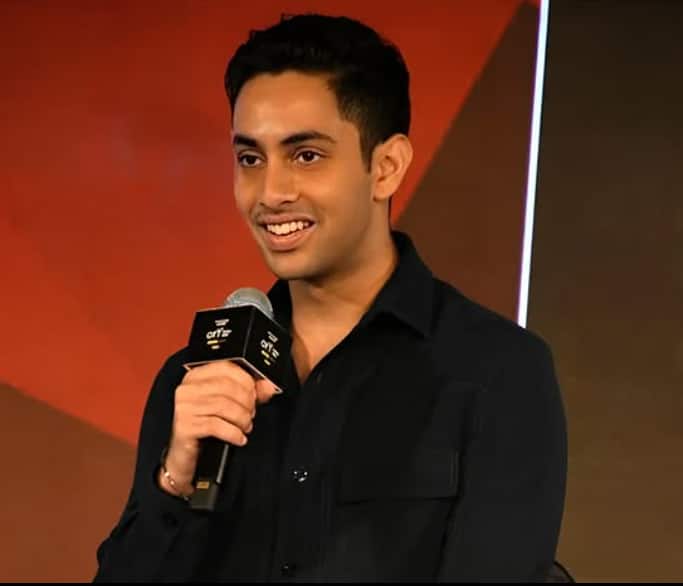 अगस्त्य ने अपनी डेब्यू फिल्म ‘आर्चीज’ में मुख्य रोल निभाई, जिसमें सुहाना खान उनके अपोजिट थीं और इसे जोया अख्तर ने डायरेक्ट किया था.