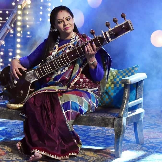 चाहते अनेकदा कोकिलाबेन उर्फ ​​रुपल पटेल यांची नक्कल करण्याचा प्रयत्न करतात. या अभिनेत्रीने सात वर्षे साथ निभाना साथिया या शोमध्ये काम केले.