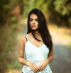 'क्योंकि सास भी कभी बहू थी' की मिताली की 10 तस्वीरें, रियल लाइफ में हैं ग्लैम डॉल, एक झलक देख होश खो बैठेंगे आप