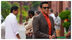 Ravi Kishan Recalls Shah Rukh Khan’s Fauji Shoot:  'Realised Why He Became King Khan'