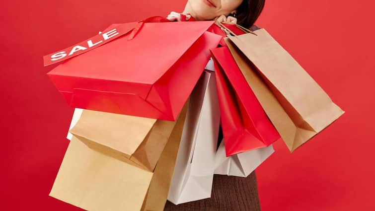 <div>AI, Data, & Festive Shopping Sprees: How E-commerce Platforms Predict, Manage Impulse Buying Surges</div>