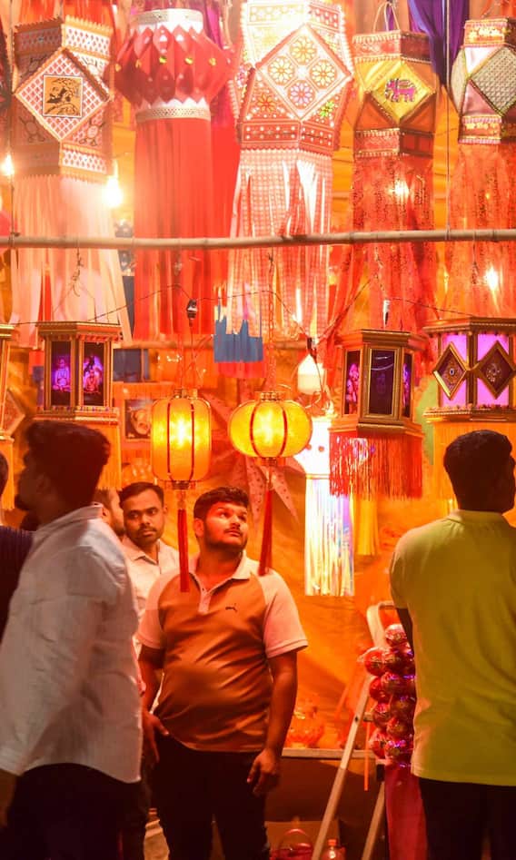 दिल्ली में कहां मिलती हैं सबसे सस्ती चाइनीज झालरें?