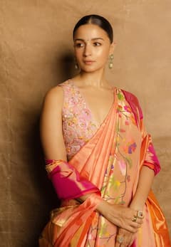 Diwali 2025 Outfit: जाह्नवी- आलिया से करीना तक, दिवाली आउटफिट के लिए एक्ट्रेसेस के कलेक्शन से लें इंस्पिरेशन, हर कोई करेगा तारीफ