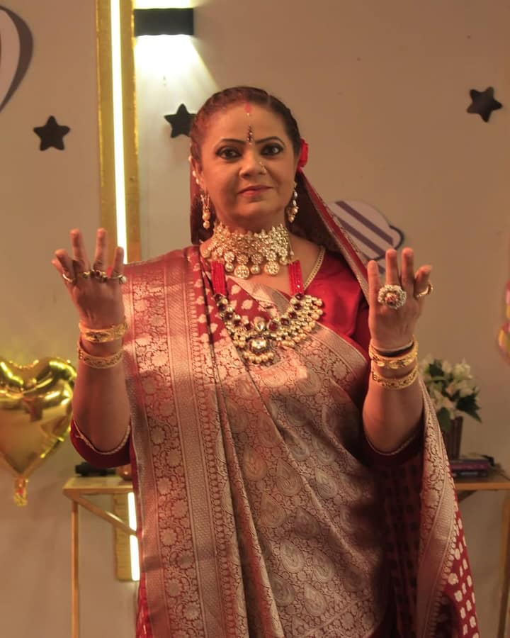 त्या शोमध्ये रुपलच्या पतीने भगवान विश्वकर्माची भूमिका साकारली होती आणि प्रत्येक घरात एक वेगळी ओळख निर्माण केली होती.