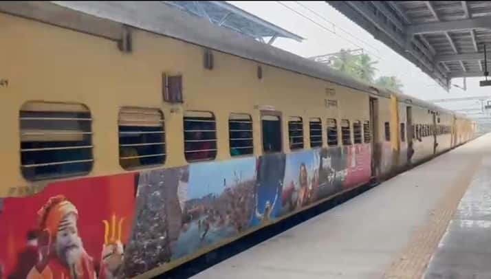 Nidadavolu Junction: నిడదవోలు స్టేషన్ లో ఆ 3 రైళ్లను ఆపండి.. అధికారులకు ప్రయాణికుల డిమాండ్