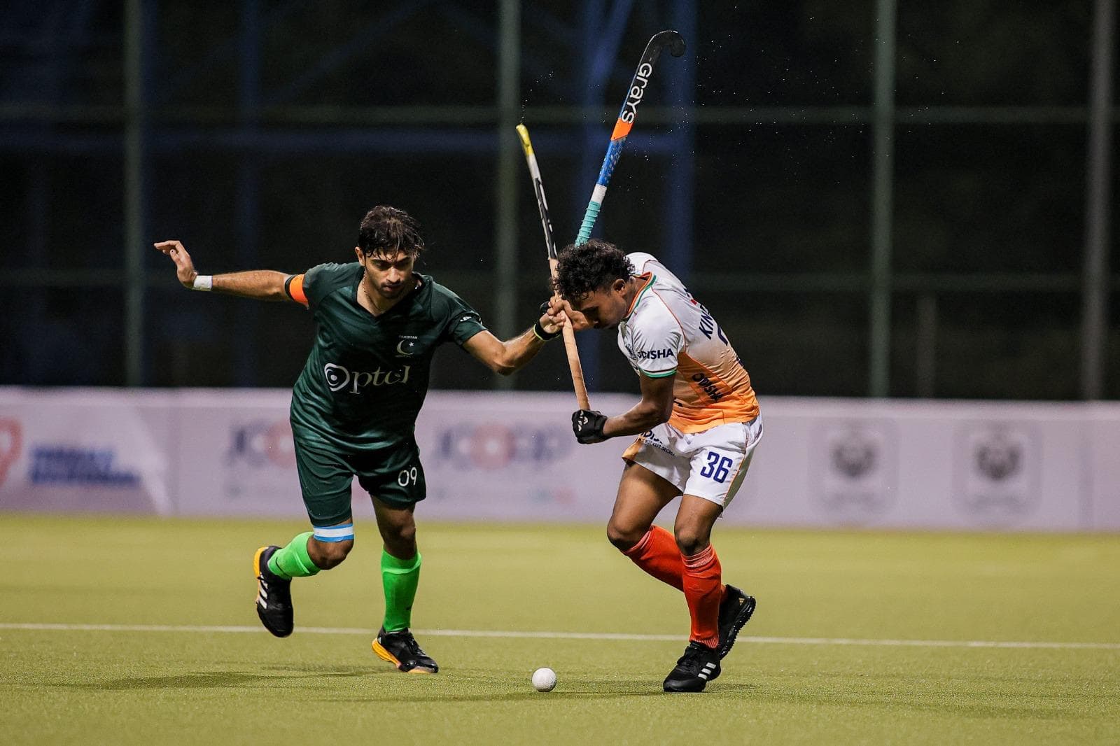 IND VS PAK: ஹாக்கியில் அதிசயம்.. பாகிஸ்தான் வீரர்களுடன் HiFi சொன்ன இந்திய வீரர்கள்!