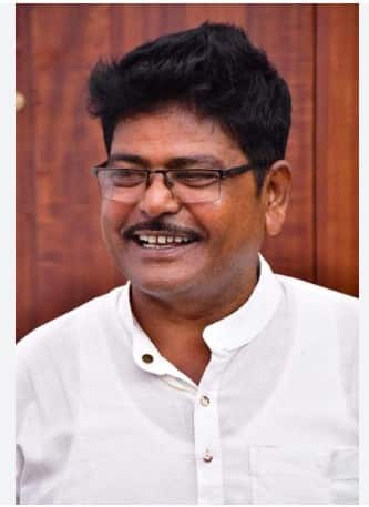 ਮਸ਼ਹੂਰ-ਕਾਮੇਡੀ ਕਲਾਕਾਰ ਨੂੰ ਆਇਆ ਹਾਰਟ ਅਟੈਕ, ਘਾਤਕ ਬਣਿਆ ਤੀਜਾ ਦਿਲ ਦਾ ਦੌਰਾ...