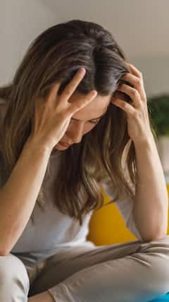 ७०% तरुण मानसिक ताणात का आहेत? आश्चर्यकारक खुलासा!