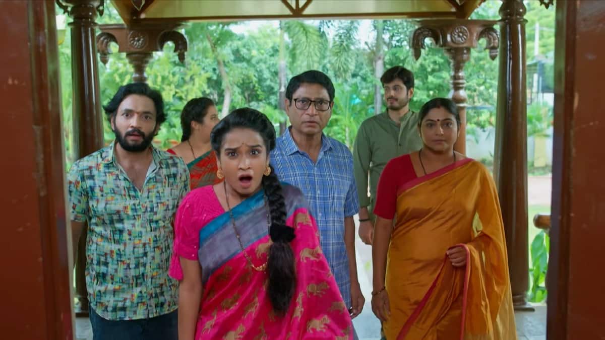 Nuvvunte Naa Jathaga Serial Today October 14th: నువ్వుంటే నా జతగా: మిథున-దేవా రొమాన్స్! కాంతం కుళ్లు, శారద షాక్! అసలు ట్విస్ట్ ఏంటంటే?