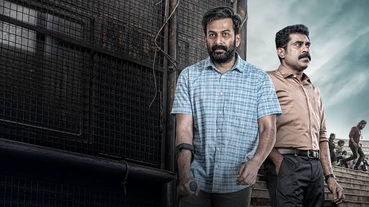 'जन गण मन' भी पृथ्वीराज सुकुमारन की ब्लॉकबस्टर फिल्मों में से एक है. ये फिल्म 2022 में रिलीज हुई थी. फिल्म की कहानी में इतनी ट्विस्ट और टर्न आएंगे कि आपका दिमाग चकरा जाएगा. महज 15 करोड़ के बजट पर बनी इस फिल्म ने 50.2 करोड़ का वर्ल्डवाइड कलेक्शन किया था.