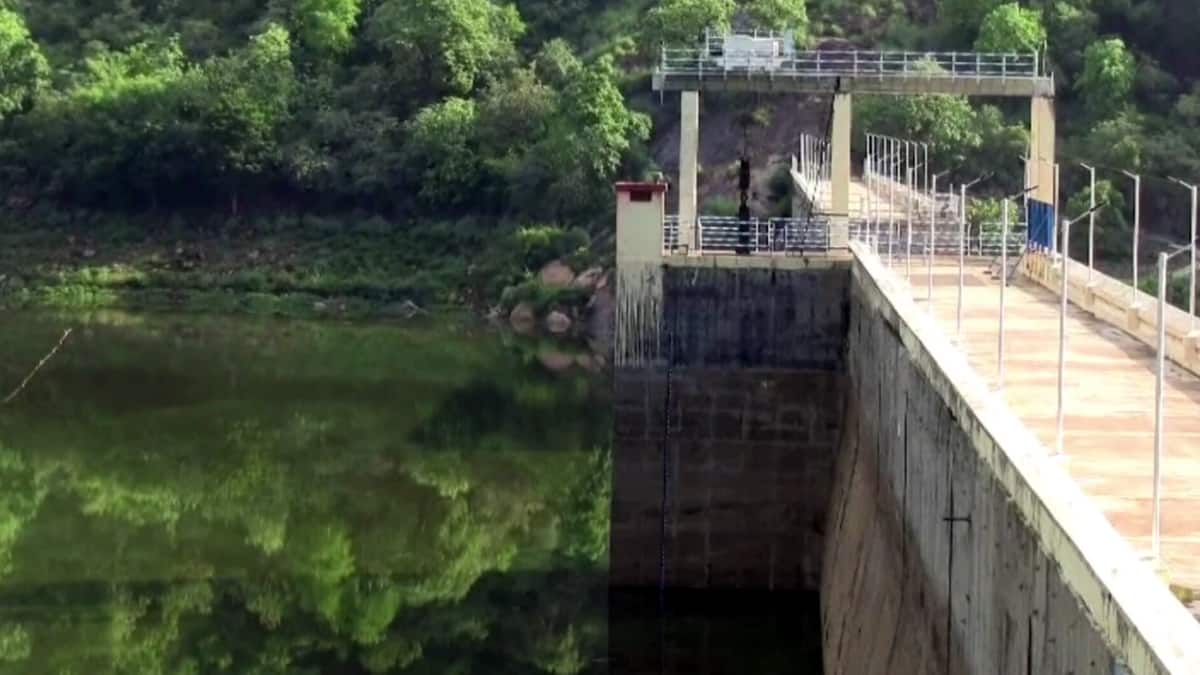 தேனி: கனமழை எச்சரிக்கை! சோத்துப்பாறை அணையில் நீர் மட்டம் கிடுகிடு உயர்வு! சுருளி அருவியில் தடை!