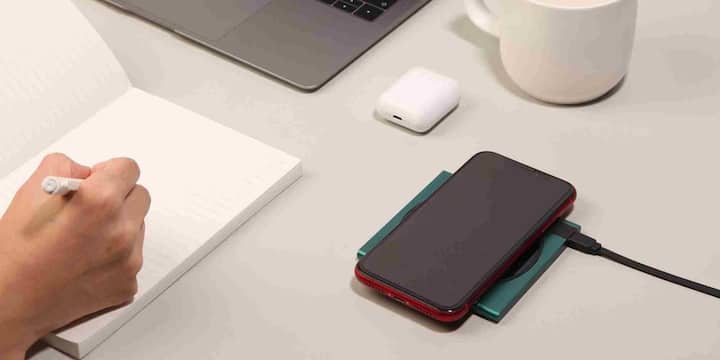 With all these methods it is clear that even if you do not have a charger, your phone will not shut down. With a little wisdom and choosing the right option, you can charge your mobile battery up to 100% and remain connected in every situation.