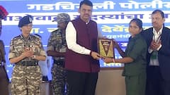 नक्षली कमांडर सोनू उर्फ भूपतीसह 60 नक्षलवाद्यांची शरणागती