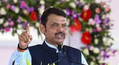 बंदुकीचा नक्षलवाद संपतोय, शहरी नक्षलवाद हेच खरं चॅलेंज, अराजकतावाद्यांना पराजित करु, मुख्यमंत्र्यांचा निर्धार