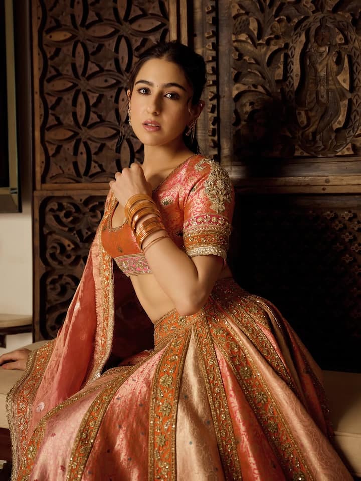 Over the years, Sara has emerged as one of Bollywood’s most consistent fashionistas, especially when it comes to ethnic wear. Whether it’s a vibrant Manish Malhotra saree, a chikankari kurta for festive outings, or a royal lehenga for red-carpet events, she carries each look with poise and confidence. (All Image: Sara Ali Khan/Instagram.)