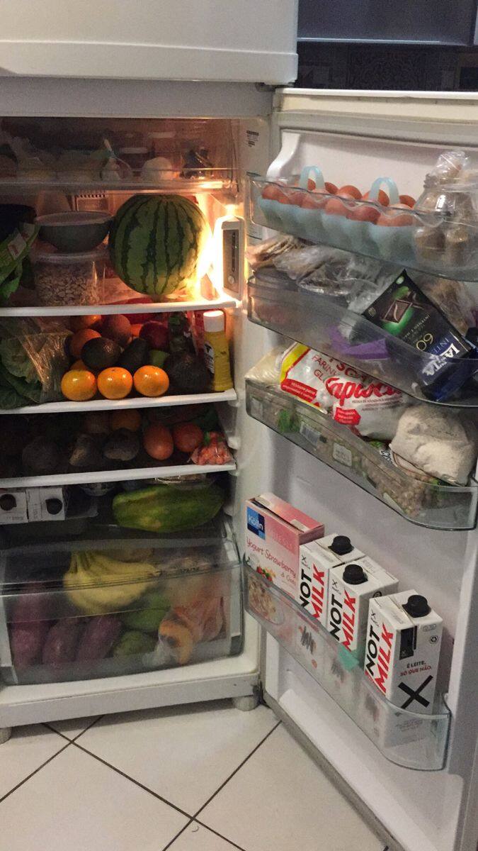 कमी तापमानामुळे वस्तूंची गुणवत्ता टिकून राहते आणि कोल्ड स्टोरेजमध्ये फळं-भाज्या ताज्या राहतात.