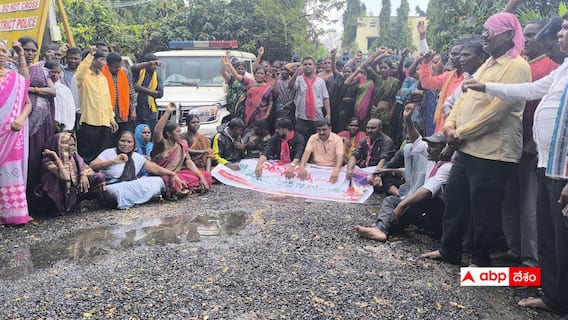 Adilabad News: ఉట్నూరు ఐటీడీఏ రోజువారీ కూలీల వెతలు - సమస్యలు పరిష్కరించాలని ధర్నా