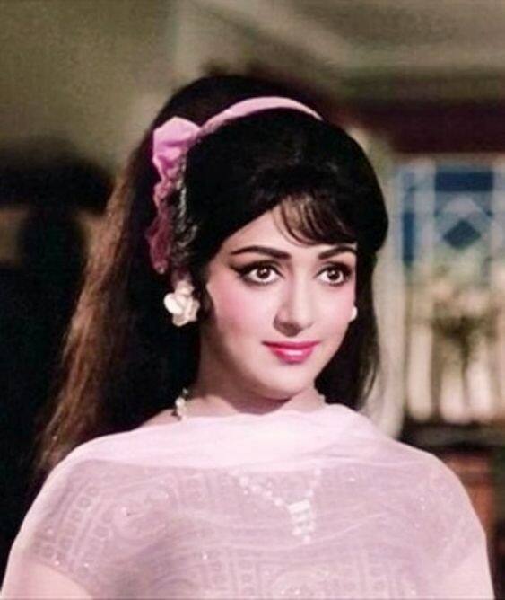 In 1980, she married Bollywood actor Dharmendra, both of whom had worked together in the 1970 film Tum Haseen Main Jawan. That's when their friendship started and gradually they fell in love.