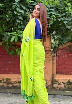 छठ होट्रेडिशनल लुक चाहिए तो अक्षरा सिंह के साड़ी लुक से लें इंस्पिरेशन, देखें 10 खूबसूरत तस्वीरें