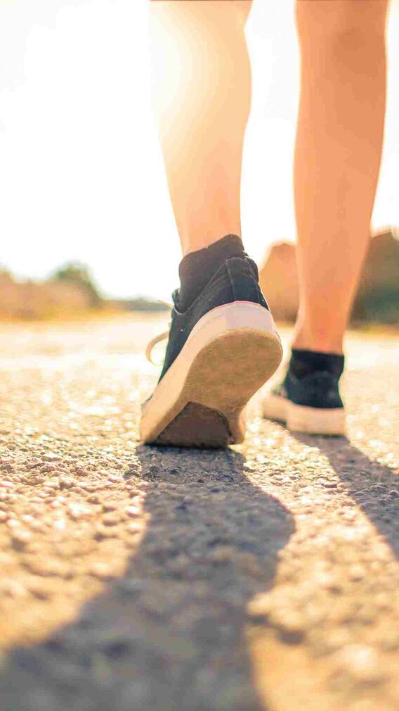 રોજ 30 મિનિટ ચાલવાના આ ત્રણ અદ્ભુત ફાયદા જાણી લો