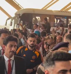 PHOTO: રોહિત પાછળ ગિલ, કોહલીના ચહેરા પર જોવા મળ્યો આત્મવિશ્વાસ, કઈંક આ અંદાજમાં ઓસ્ટ્રેલિયા રવાના થઈ ટીમ ઈન્ડિયા