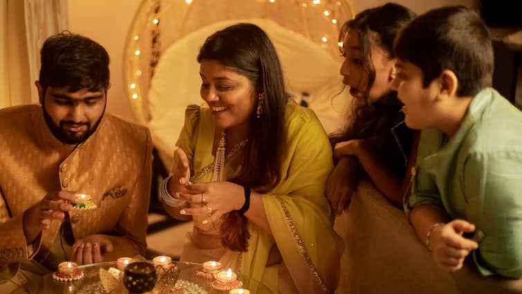 Festive Glow-Up: Using The Right Supplements To Radiate Through The Celebration Season