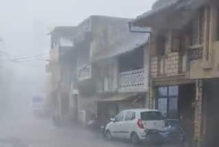 Gujarat Rain: હવામાનની આગાહી વચ્ચે વલસાડ જિલ્લામાં તૂટી પડ્યો ભારે પવન સાથે વરસાદ