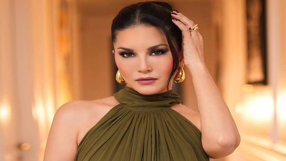 Bollywood actress sunny leone trimukha movie teaser to release on 18th october in five languages Sunny Leone: సన్నీలియోన్ పాన్ ఇండియా మూవీ 'త్రిముఖ' - టీజర్ ఎప్పుడో తెలుసా?