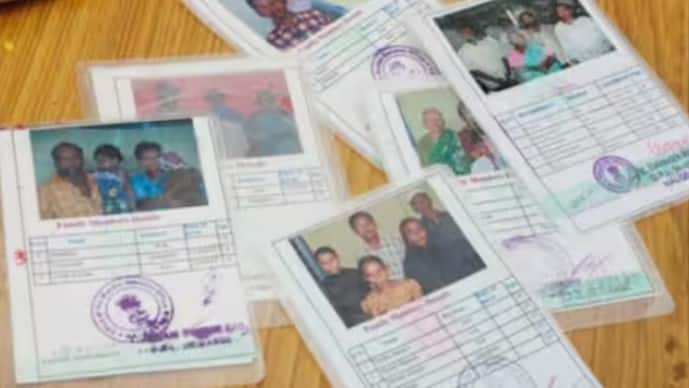 તમે ઘરે બેસીને પણ ઓનલાઈન KYC કરી શકો છો. આ માટે તમારે સૌથી પહેલા રાજ્યના ખાદ્ય વિભાગની વેબસાઈટ અને રેશન કાર્ડ પર જવું પડશે. ત્યાં તમને e-KYC ની લિંક મળશે. લોગીન કરવા માટે, તમારે રેશન કાર્ડ નંબર અને રજીસ્ટર્ડ મોબાઈલ નંબર દાખલ કરવો પડશે.