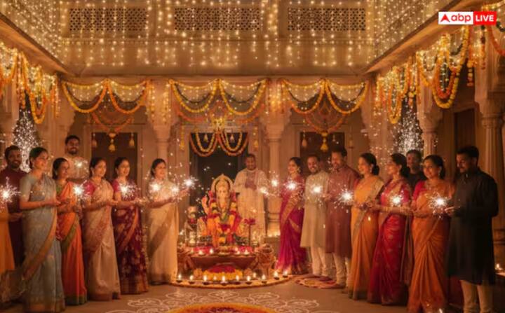 ਇਹ ਮੰਨਿਆ ਜਾਂਦਾ ਹੈ ਕਿ ਦੀਵਾਲੀ ਵਾਲੇ ਦਿਨ, ਭਗਵਾਨ ਰਾਮ 14 ਸਾਲਾਂ ਦੇ ਬਨਵਾਸ ਤੋਂ ਬਾਅਦ ਅਯੁੱਧਿਆ ਵਾਪਸ ਆਏ ਸਨ। ਇਹ ਤਿਉਹਾਰ ਭਗਵਾਨ ਰਾਮ ਦੀ ਵਾਪਸੀ ਦੀ ਯਾਦ ਵਿੱਚ ਮਨਾਇਆ ਜਾਂਦਾ ਹੈ। ਦੀਵਾਲੀ ਵਾਲੇ ਦਿਨ, ਲੋਕ ਆਪਣੇ ਘਰਾਂ ਨੂੰ ਫੁੱਲਾਂ, ਰੰਗੋਲੀ, ਰੰਗੀਨ ਲਾਈਟਾਂ ਅਤੇ ਦੀਵਿਆਂ ਨਾਲ ਸਜਾਉਂਦੇ ਹਨ, ਅਤੇ ਖੁਸ਼ੀ, ਖੁਸ਼ਹਾਲੀ ਅਤੇ ਸ਼ਾਂਤੀ ਲਈ ਭਗਵਾਨ ਗਣੇਸ਼ ਅਤੇ ਦੇਵੀ ਲਕਸ਼ਮੀ ਦੀ ਪੂਜਾ ਕਰਦੇ ਹਨ।