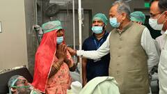 अशोक गहलोत ने जैसलमेर बस हादसे के घायलों से की मुलाकात, सरकार से की ज्यादा मुआवजे की मांग