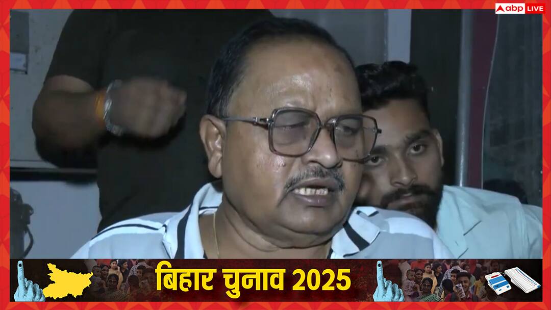 JDU से टिकट कटने पर गोपाल मंडल का बड़ा बयान- 'मैं चुप रहूंगा या चुम्मा लूंगा?' Gopal Mandal will Contest Bihar Assembly Election 2025 Alone after JDU Denies Ticket JDU से टिकट कटने पर गोपाल मंडल का बड़ा बयान- 'मैं चुप रहूंगा या चुम्मा लूंगा?'