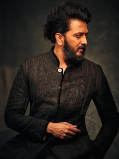 Genelia D’Souza Slays Traditional Style At Diwali Celebrations, See Pics