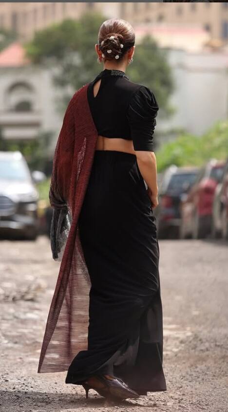 ટીવી અભિનેત્રી રૂબિના દિલૈકના નવા લૂકમાં નવા પૉઝ