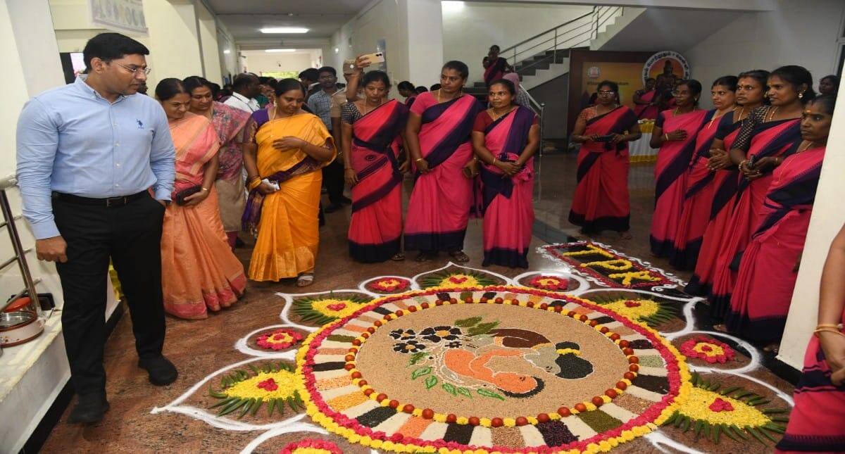 மதுரையில் பிரமிக்க வைத்த ஆரோக்கிய உணவுத் திருவிழா... அரிசி, பருப்பு கோலங்கள் & சத்தான உணவுகள்!