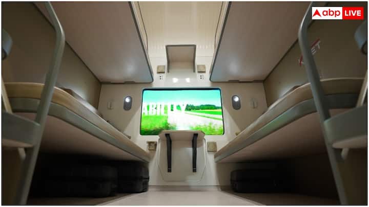 बता दें कि KINET रेलवे सॉल्यूशंस एक ऐसी कंपनी है, जो भारत की रेल विकास निगम लिमिटेड (RVNL) और रूस की सबसे बड़ी रोलिंग स्टॉक निर्माता कंपनी CJSC ट्रांसमैशहोल्डिंग के ज्वाइंट वेंचर के रूप में काम कर रही है.