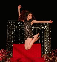 टीवी की 'मधुबाला' की 10 तस्वीरें, ग्लैमर देख खो बैठेंगे होश, छोटे पर्दे से दूर कर रही हैं ये काम