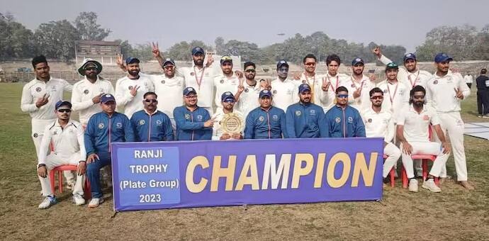 મધ્યપ્રદેશ પાંચમા ક્રમે સૌથી વધુ રણજી ટ્રોફી વિજેતા ટીમ છે. મધ્યપ્રદેશ (અગાઉ હોલકર) પણ પાંચ વખત આ ટાઈટલ જીતી ચૂક્યું છે. મધ્યપ્રદેશે 1945/46 સીઝનમાં પહેલો ખિતાબ જીત્યો હતો અને તેની પાંચમી ટ્રોફી 2021/22 રણજી ટ્રોફી સીઝનમાં જીતી હતી.