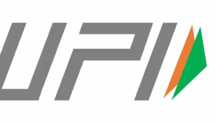 ਅਜਿਹੇ ਮਾਮਲਿਆਂ ਵਿੱਚ ਸਭ ਤੋਂ ਸੁਰੱਖਿਅਤ ਤਰੀਕਾ ਇਹ ਹੈ ਕਿ ਅਣਜਾਣ ਕਾਲਾਂ ਨੂੰ ਸਿੱਧੇ ਵੌਇਸਮੇਲ ਵਿੱਚ ਜਾਣ ਦਿੱਤਾ ਜਾਵੇ। ਜੇਕਰ ਕਾਲ ਅਸਲੀ ਹੈ, ਤਾਂ ਕਾਲ ਕਰਨ ਵਾਲਾ ਇੱਕ ਸੁਨੇਹਾ ਛੱਡ ਦੇਵੇਗਾ। ਤੁਸੀਂ ਸੁਨੇਹਾ ਸੁਣ ਸਕਦੇ ਹੋ ਅਤੇ ਫੈਸਲਾ ਕਰ ਸਕਦੇ ਹੋ ਕਿ ਕਾਲ ਦਾ ਜਵਾਬ ਦੇਣਾ ਹੈ ਜਾਂ ਨਹੀਂ। ਆਪਣੇ ਵਾਇਸਮੇਲ ‘ਤੇ ਵਿਅਕਤੀਗਤ ਗ੍ਰੀਟਿੰਗ ਨਾ ਰੱਖੋ ਤਾਂ ਕਿ ਸਕੈਮਰਸ ਨੂੰ ਇਹ ਨਾ ਪਤਾ ਲੱਗ ਸਕੇ ਕਿ ਨੰਬਰ ਐਕਟਿਵ ਹੈ।
