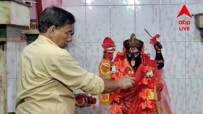 ৫০০ বছর ধরে বামাক্ষ্যাপার বংশধররা করছেন পুজো, রায়গঞ্জের বন্দরঘাটে শিয়াল ডাকলেই শুরু হয় মাতৃআরাধনা ৫০০ বছর ধরে বামাক্ষ্যাপার বংশধররা করছেন পুজো, রায়গঞ্জের বন্দরঘাটে শিয়াল ডাকলেই শুরু হয় মাতৃআরাধনা