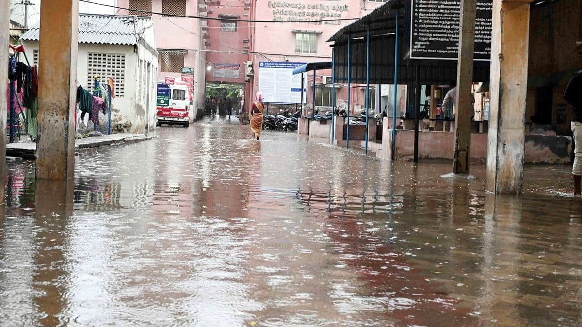 Tamil Nadu Weather Update: தூத்துக்குடி, குமரியில் கொட்டித்தீர்த்த கனமழை! உப்பு உற்பத்தி பாதிப்பு!