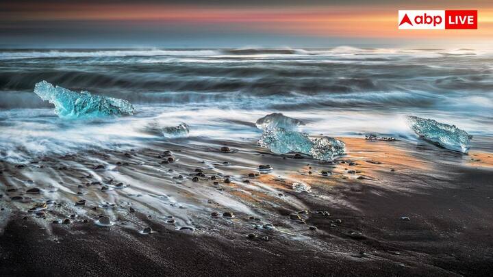 यूरेनस और नेपच्यून के आंतरिक भाग में पृथ्वी के वायुमंडल से लाखों गुना ज्यादा दबाव और कुछ परतों में हजारों डिग्री सेल्सियस तक के तापमान होते हैं. यह सैपरेटेड कार्बन को हीरे के क्रिस्टल में परिवर्तित करने के लिए काफी ज्यादा जरूरी है.